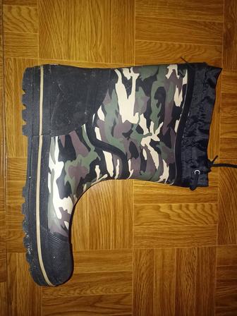 Резиновые сапоги детские на мальчика