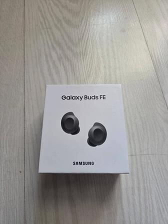 Беспроводные наушники Galaxy Buds FE