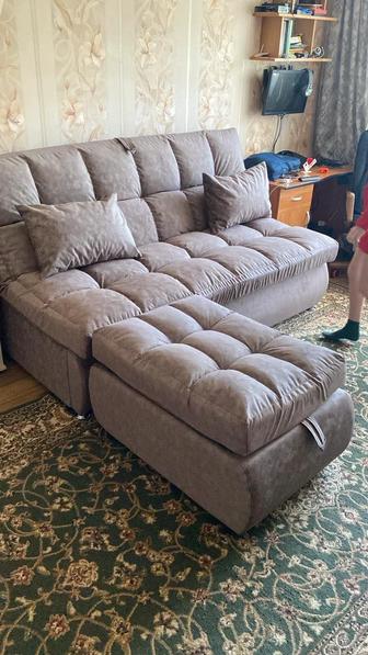 Продам диван Пума с пуфиком