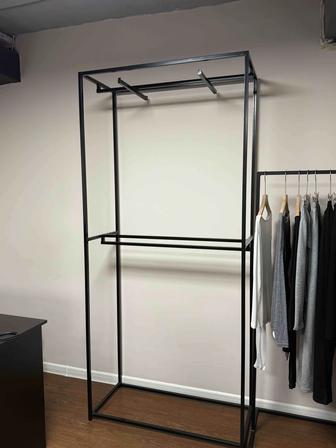 Рейл для магазина одежды