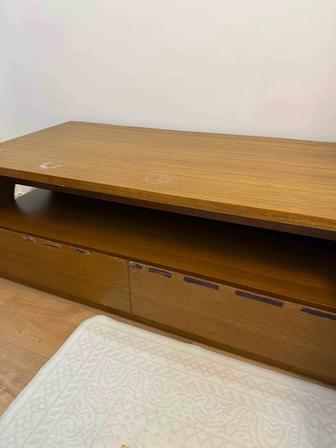 Продам тумбу трансформер под телевизор.