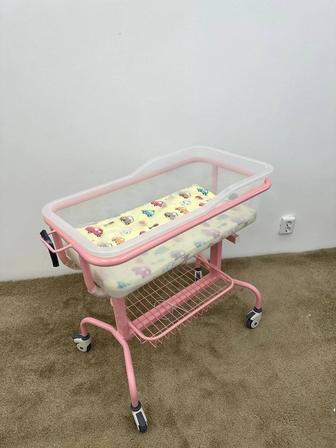 Кровать для новорожденных