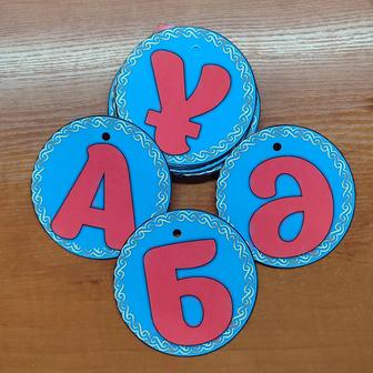 Медальки с буквами из фотобумаги