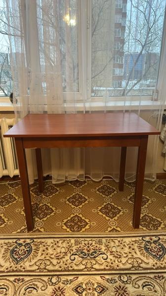 Стол кухонный