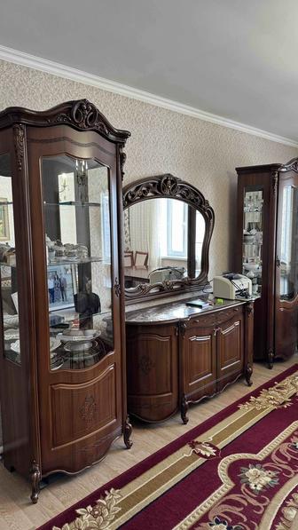 Продам сервант в гостиную