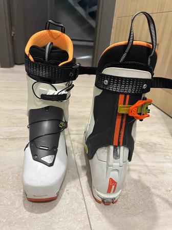 Ботинки для скитура Dynafit TLT8 Expidition