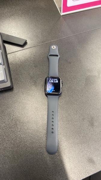 Apple Watch  44mm