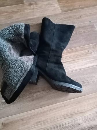 Продам женские зимние сапоги