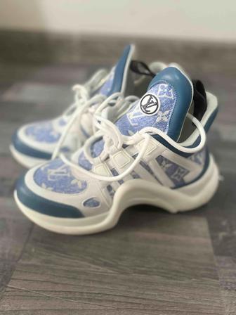 Кроссовки от луи витон