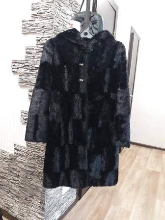 Продам шубу 40-44