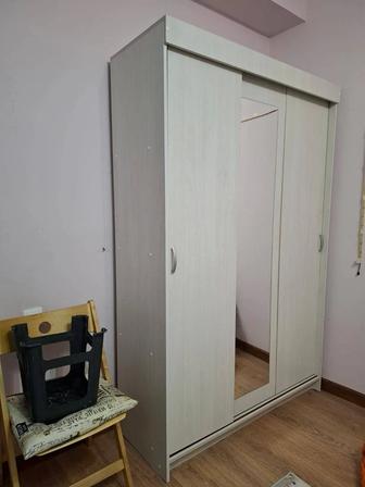 Продам шкаф купе