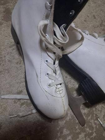 Коньки фигурные