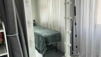 Зеркало для визажиста и парикмахера