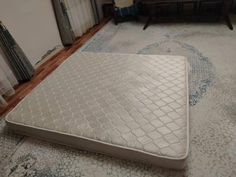 Поется матрас