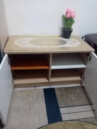 Продам тумбочку от прихожки