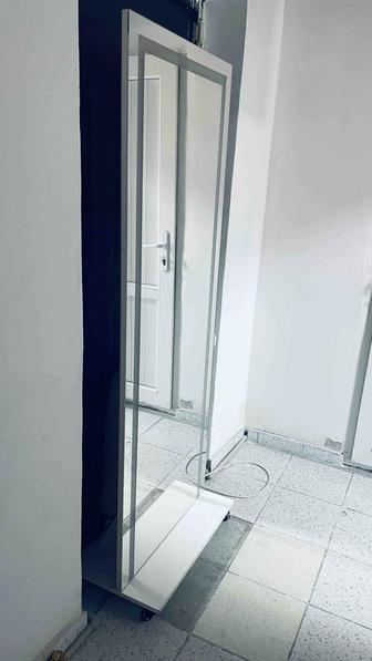 Зеркало продается