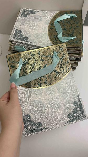 Подарочные пакеты 38 шт