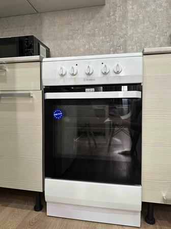 Продам керамическую плиту в отличном состоянии