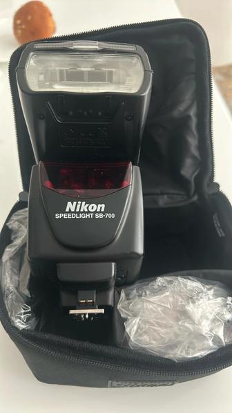 Nikon SB-700