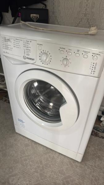 Стиральная машинка Indesit