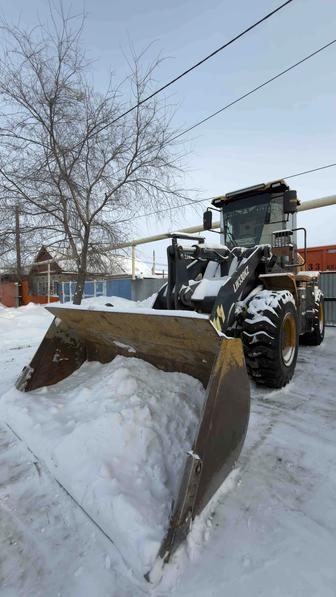 Фронтальный погрузчик