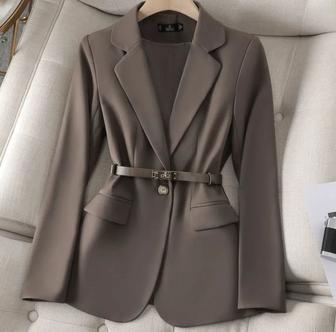 Продам костюм