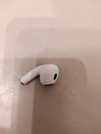 Продам airpods левое ухо