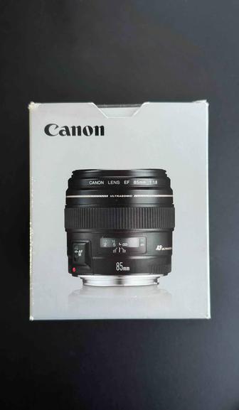 Canon EF 85mm f/1.8 USM