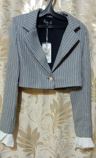 Продам женские платья новые