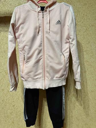 Спортивный женский костюм Adidas