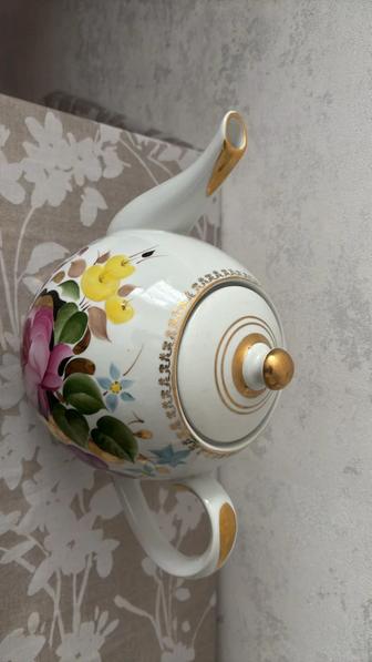 Чайник фарфоровый