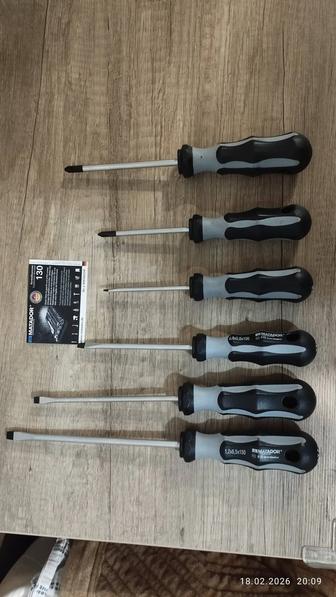Продам набор отвёрток матадор новые ни разу не пользовались