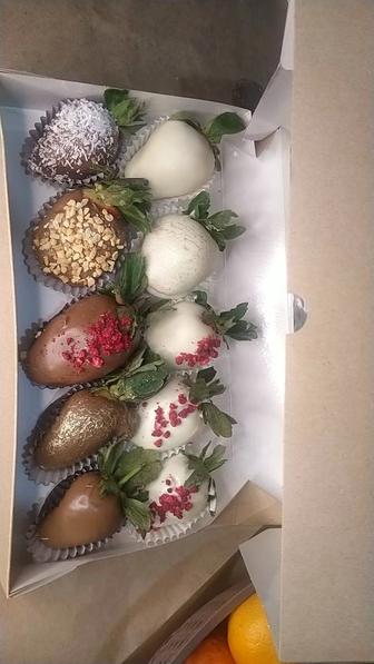 Клубника в шоколаде Астана