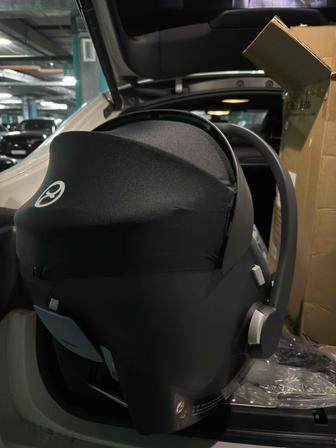 Продам новое автокресло