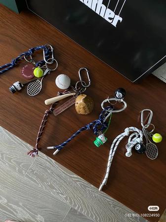 Аксесуары Брелки