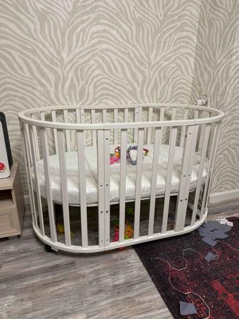 Кровать детская с балдахином