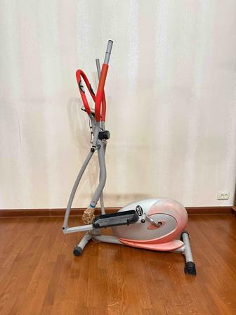 Эллиптический тренажер Орбитрек