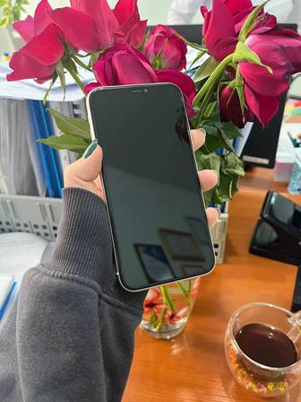 Продам IPhone 11 128gb