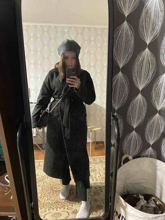 Продаю пальто черного цвета б/у