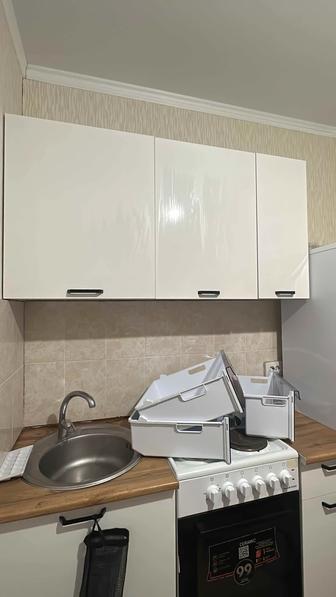 Продам гарнитур кухонный