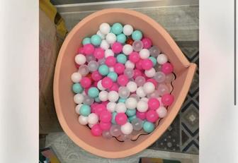 Сухой бассейн с шариками