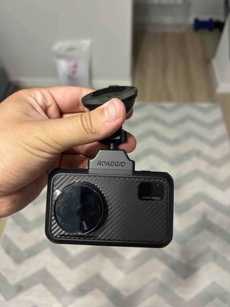 Видеорегистратор Roadgid Premier 3