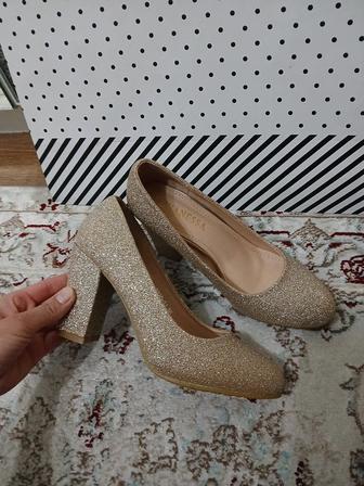 Продам туфли