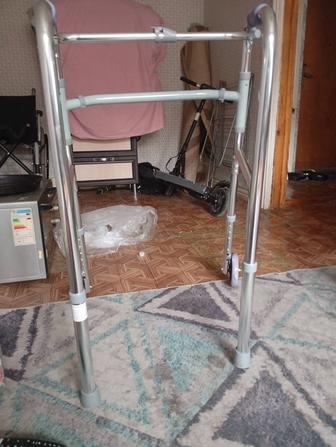 Продам ходунок для взрослых срочно хорошем состоянии новый