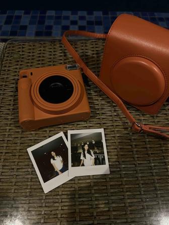 Фотокамера моментальной печати Fujifilm Instax Square SQ1 оранжевый