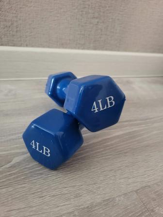 Продаю гантели 4Lb