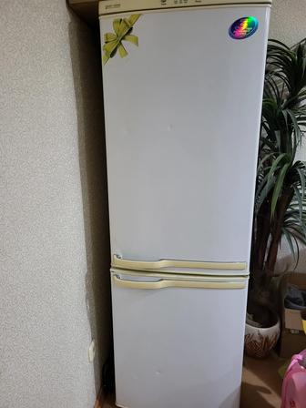 Продам холодильник