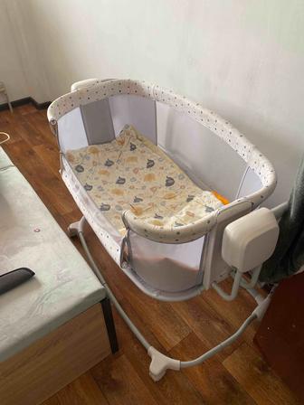 Продам детский манеж кровать