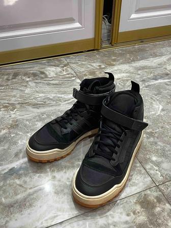 Демисезонные кроссовки Adidas