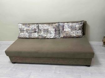 Диван двухместный без запахов хороший